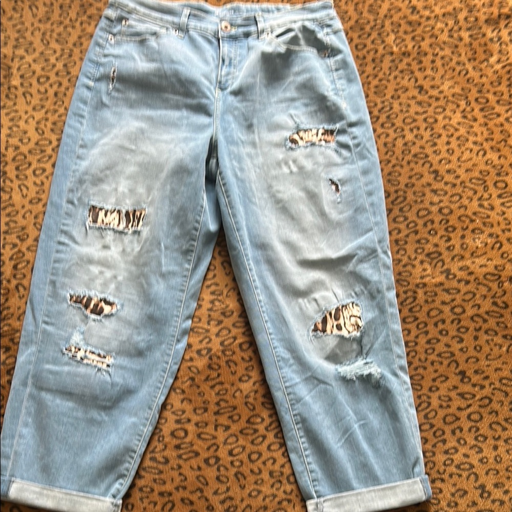 INC Women's Light Blue Distressed Jeans Sz 14. Fits baggy
